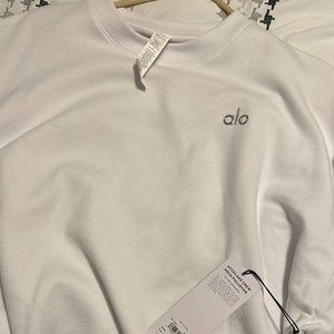 NWT alo crewneck in white size L and light pink hoodie great used condition
